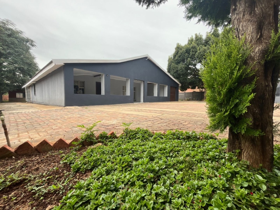 4 Bedroom Property for Sale in Stilfontein Ext 4 North West